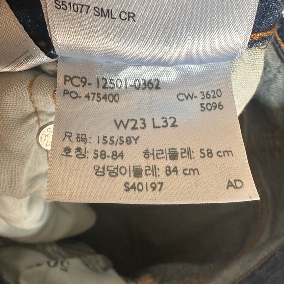 Levi’s 501 Jeans - Picture 3 of 3